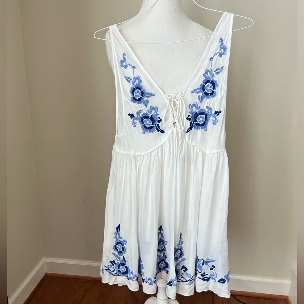 Free People White Trapeze Dress With Blue Embroidery- S